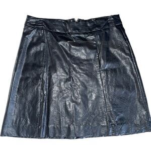 Vintage Queens Vegan Leather Mini Skirt XS Black
